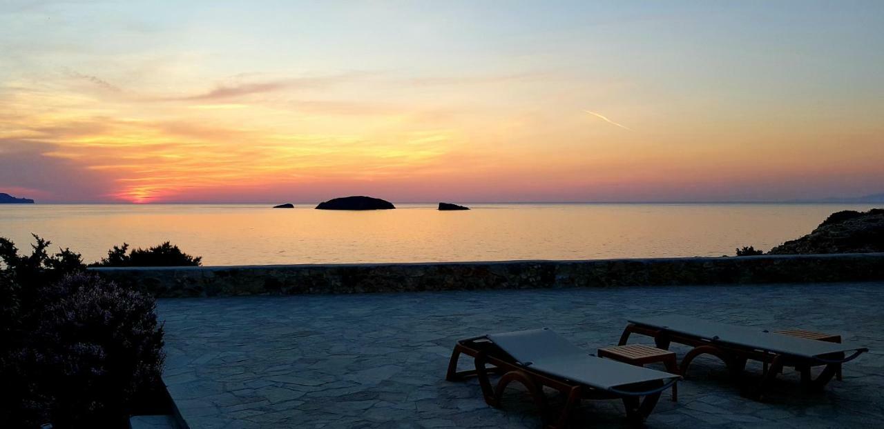 Villa Zefyros Pachaina Exteriér fotografie